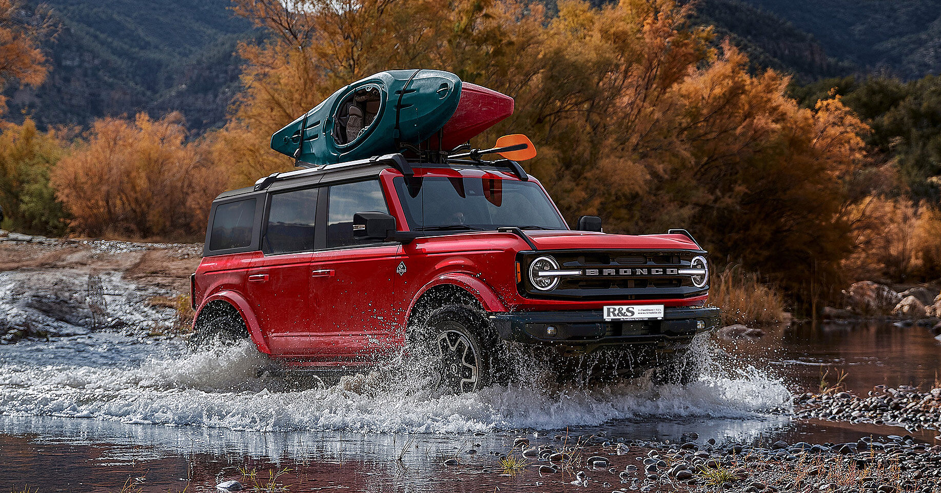 DER NEUE BRONCO BRICHT AUF ZU NEUEN UFERN: FORD BRINGT DEN OFFROAD