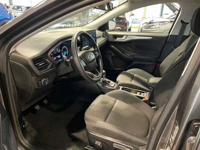 Ford Focus Titanium+Navi+LED+Kamera+KeylessGO+Sitzheizung