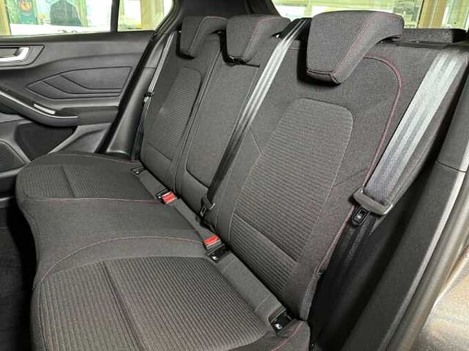 Ford Focus ST-Line X+Automatik+AHK+B&O+Kamera+Navi