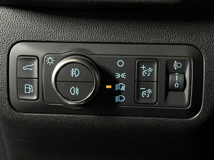 Ford Kuga ST-Line X+Automatik+AHK+Pano+B&O+Key-Free