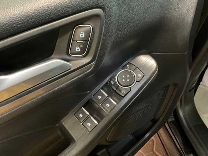 Ford Kuga Plug-In Hybrid Titanium X . Pano. elektr AHK. Winter-P