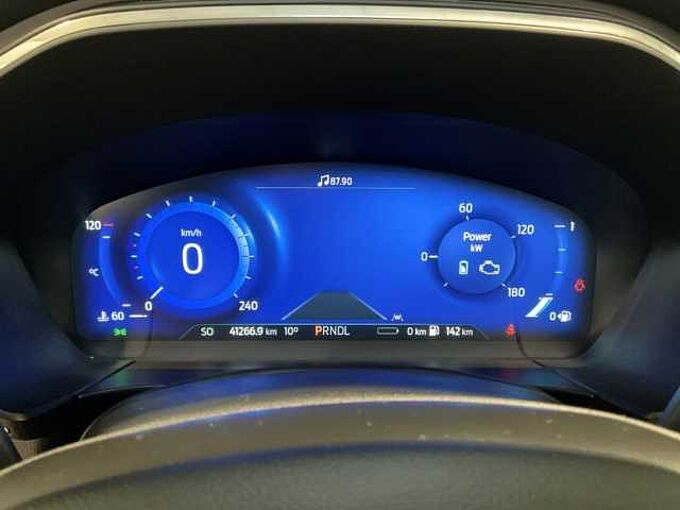 Ford Kuga Plug-In Hybrid Titanium X . Pano. elektr AHK. Winter-P