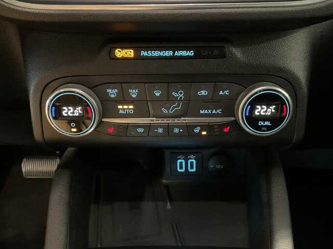 Ford Kuga Plug-In Hybrid Titanium X . Pano. elektr AHK. Winter-P