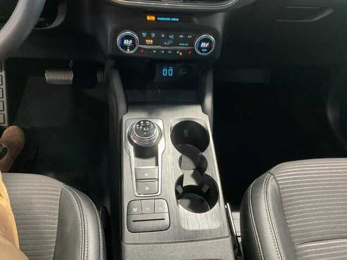 Ford Kuga Plug-In Hybrid Titanium X . Pano. elektr AHK. Winter-P