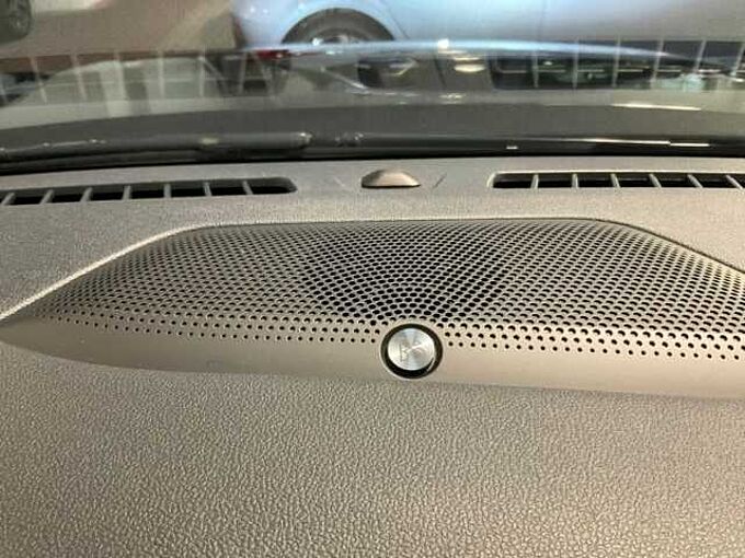 Ford Kuga Plug-In Hybrid Titanium X . Pano. elektr AHK. Winter-P