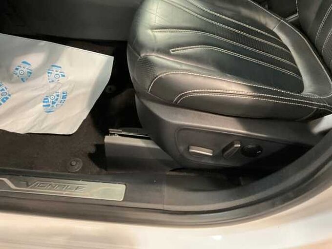 Ford Kuga Plug-In Hybrid Vignale elektr AHK. NAVI. R&Uuml;CKF. Winter-P 