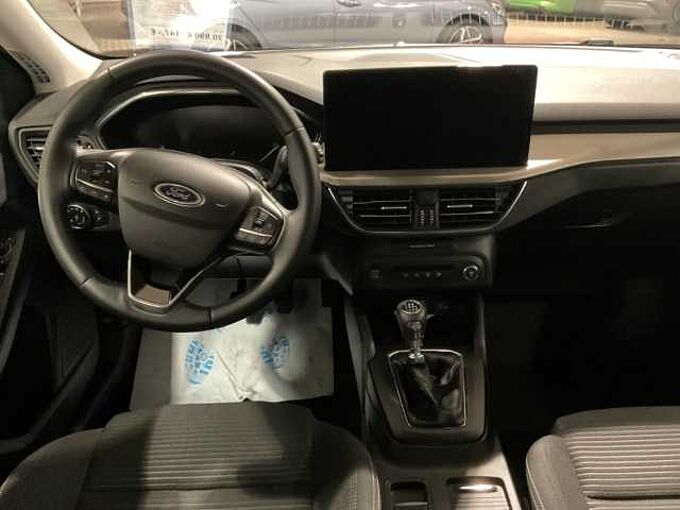 Ford Focus Turnier Titanium 4J Garantie R&Uuml;CKF. PDC NAVI. 