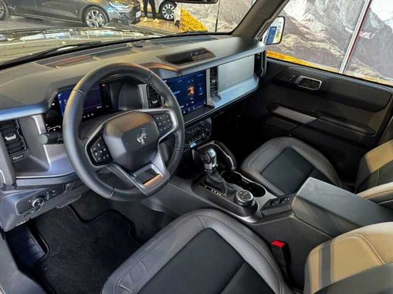 Ford Bronco Outer Banks 4x4 KeyFree+Diff. +360°Kamera+B&O+LED+Navi Outer Banks 4x4 LED+Differential+360°+B&O+KeyFree+Navi