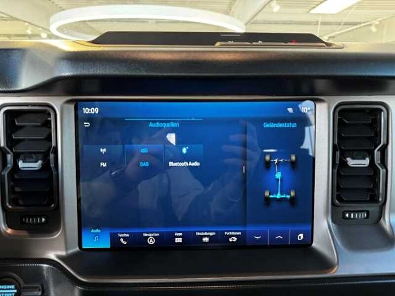Ford Bronco Outer Banks 4x4 KeyFree+Diff. +360°Kamera+B&O+LED+Navi Outer Banks 4x4 LED+Differential+360°+B&O+KeyFree+Navi