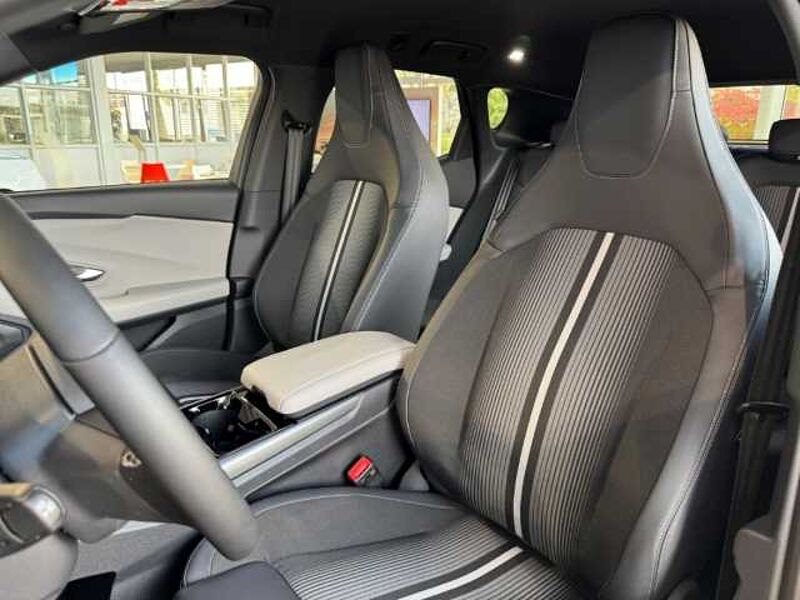 Ford Capri Extended Range LED+Navi+360°+Wärmepumpe+KeyFree Extended Range LED+Navi+360°+Wärmepumpe+KeyFree