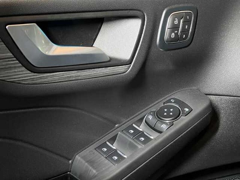 Ford Kuga Active X Automatik+Navi+B&O+Rückfahrkamera Active X+Automatik+Navi+B&O+Rückfahrkamera