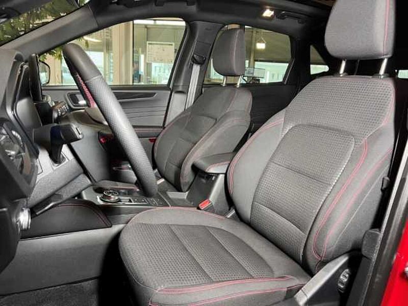 Ford Kuga ST-Line+Automatik+Pano+Navi+Key-Free+LED ST-Line+Automatik+Pano+Navi+Key-Free+LED