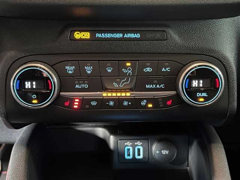Ford Kuga ST-Line+Automatik+Pano+Navi+Key-Free+LED ST-Line+Automatik+Pano+Navi+Key-Free+LED