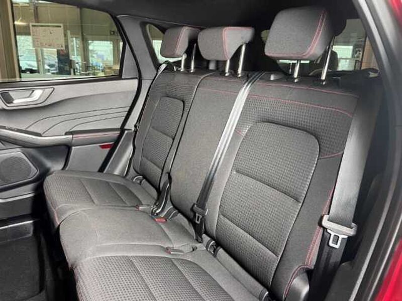 Ford Kuga ST-Line+Automatik+Pano+Navi+Key-Free+LED ST-Line+Automatik+Pano+Navi+Key-Free+LED