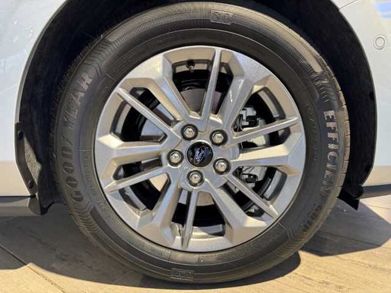 Ford Focus Titanium Turnier Automatik+Rückfahrkamera+Navi+Tempomat Titanium Turnier Automatik+Rückfahrkamera+Navi+Tempomat