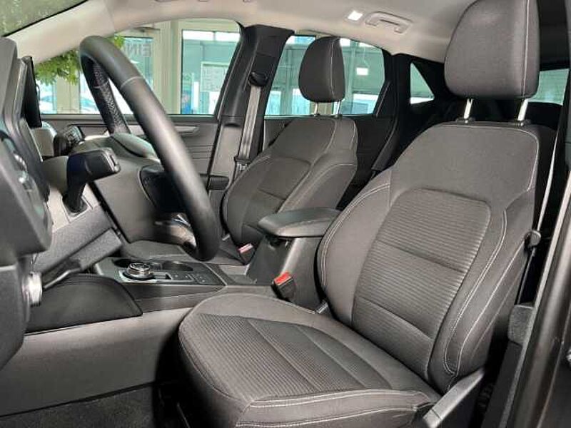 Ford Kuga Titanium+Automatik+Rückfahrkamera+Navi