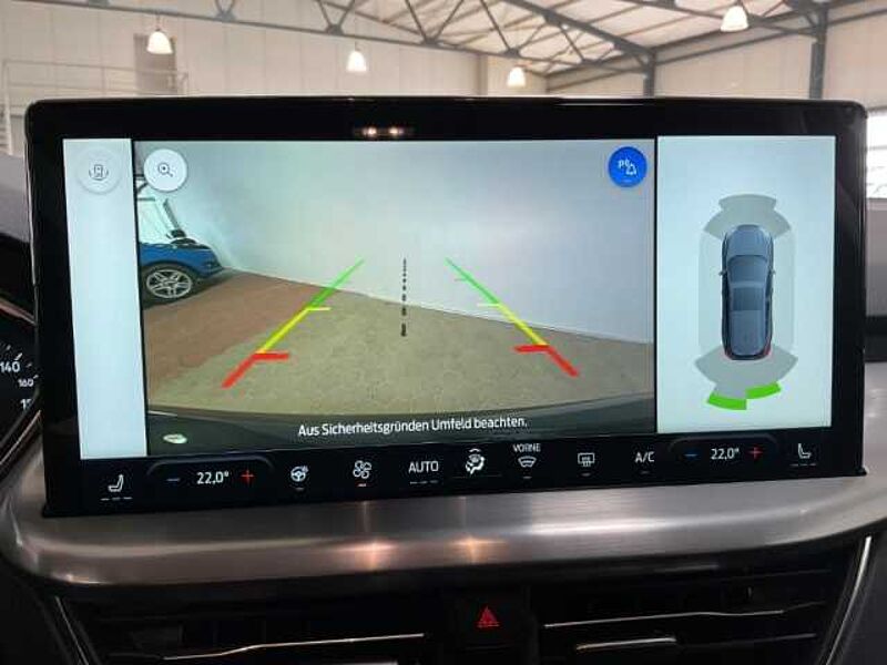 Ford Focus Titanium+Automatik+LED+Kamera+Navi+Sitzheizung