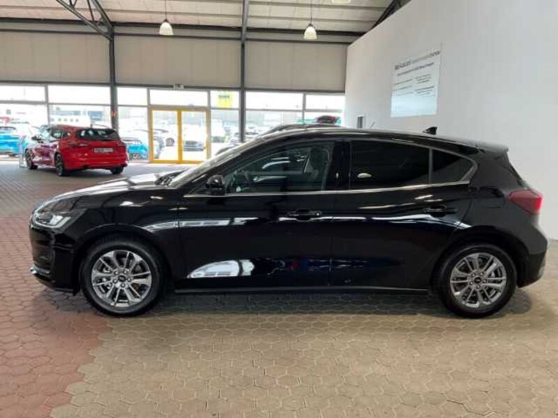 Ford Focus Titanium+Automatik+LED+Kamera+Navi+Sitzheizung