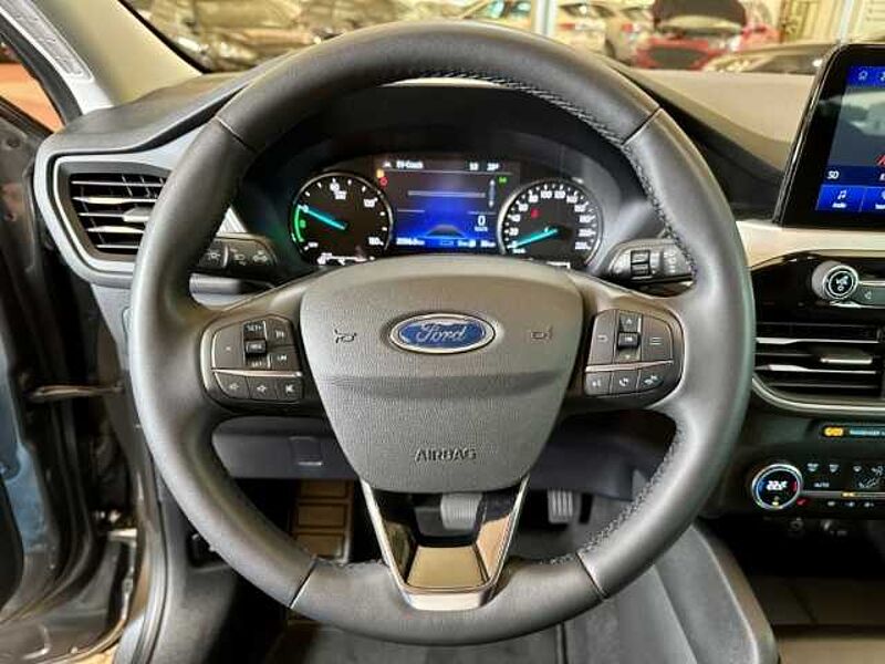 Ford Kuga Cool&Connect+Automatik+AHK+Navi+Sitzheizung