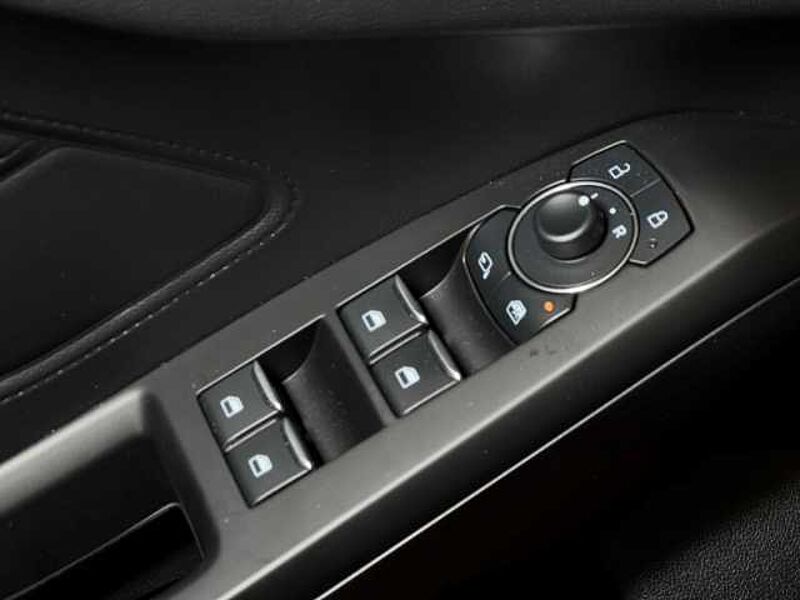 Ford Focus Turnier ST-Line X+5 J. Garantie*+Automatik