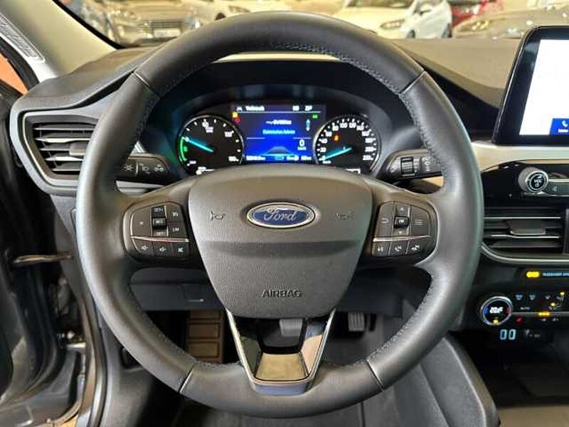 Ford Kuga Cool&Connect+Automatik+Navi+PDC+Sitzheizung