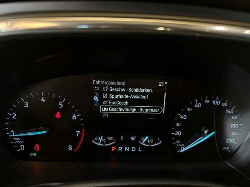 Ford Focus Titanium+Automatik+Navi+Kamera+Key-Free