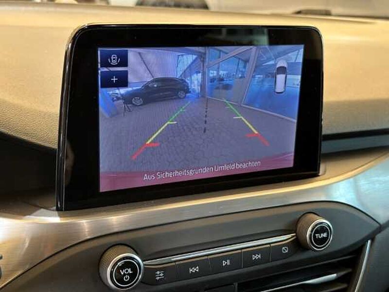 Ford Focus Titanium+Automatik+Navi+Kamera+Key-Free