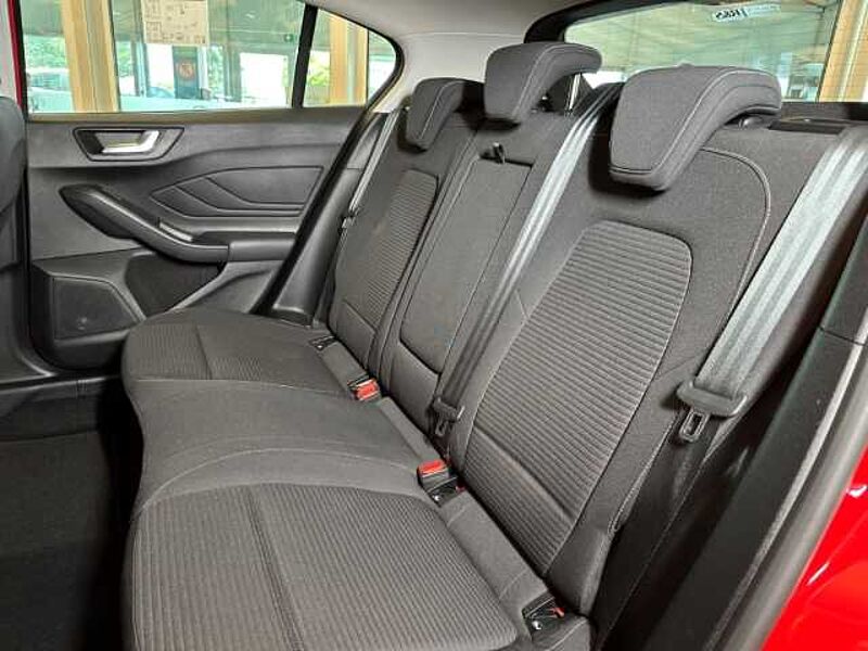 Ford Focus Titanium+Automatik+Navi+Kamera+Key-Free