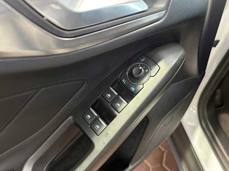 Ford Focus Titanium Design MHEV+Navi+LED+Key-Free