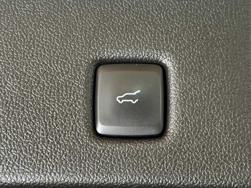 Ford Kuga Titanium+AHK+Rückfahrkamera+Navi+Key-Free