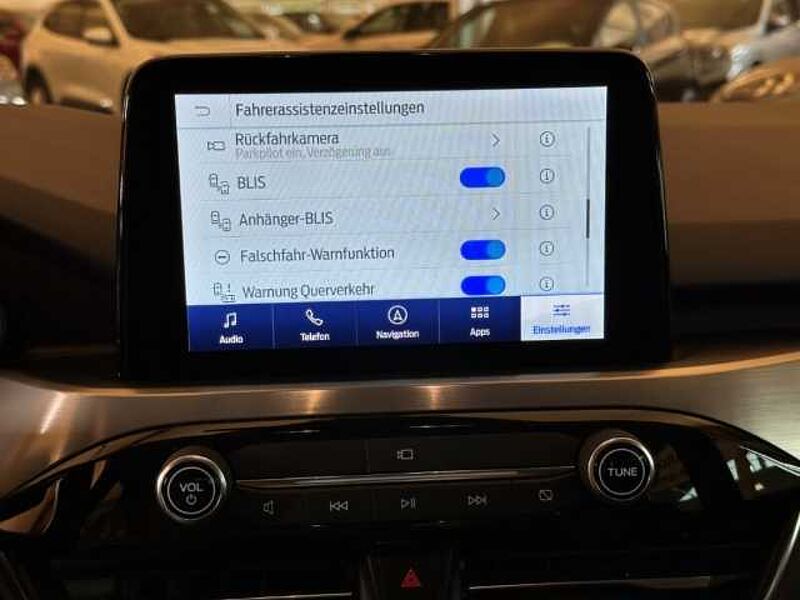 Ford Kuga Titanium+AHK+Rückfahrkamera+Navi+Key-Free