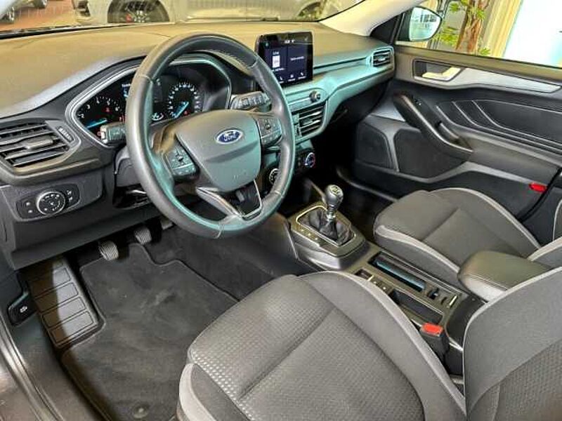 Ford Focus Cool&Connect+PDC+Klima+Lenkradheizung