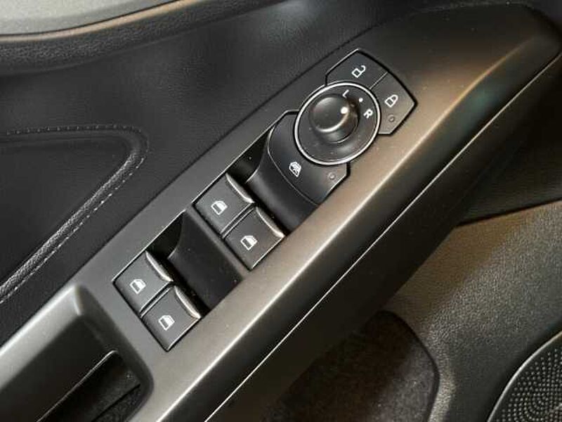 Ford Focus Cool&Connect+PDC+Klima+Lenkradheizung