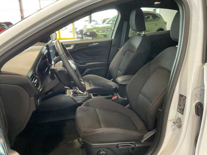 Ford Focus ST-Line+LED+B&O+Pano+Kamera+Navi+KeylessGO