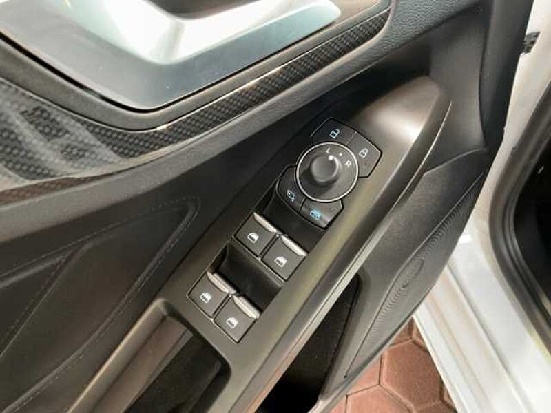 Ford Focus ST-Line+LED+B&O+Pano+Kamera+Navi+KeylessGO