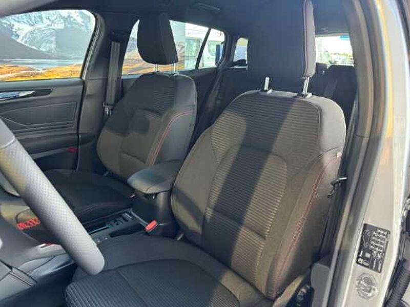 Ford Focus ST-Line X Turnier KeyFree+Tempomat-adapt. +TOTW+LED+Navi