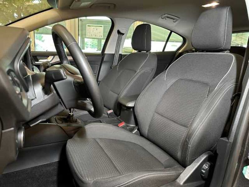 Ford Focus Titanium+*Facelift*+Navi+Klima+Tempo