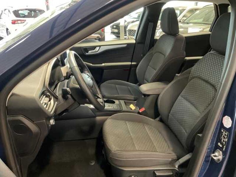 Ford Kuga Plug-In Hybrid 2.5 Cool & Connect NAVI. + PDC. Sitzheizung