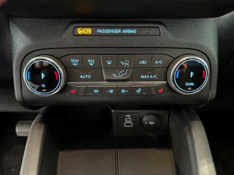 Ford Kuga Cool & Connect Automatik+Park-Pilot vo. /hi.