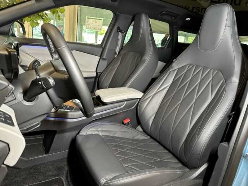 Ford Explorer Premium Extended Range AHK+LED-Matrix+Pano+KeyFree