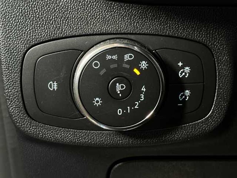 Ford Fiesta Titanium+Rückfahrkamera+Winter-P. +Tempo