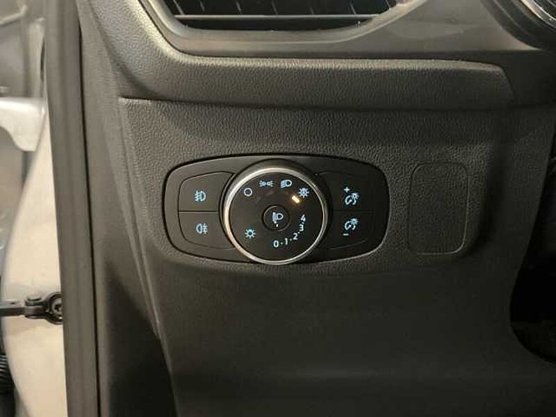 Ford Focus Titanium Winter-P. RÜCKF. PDC. NAVI. Allwetterreifen