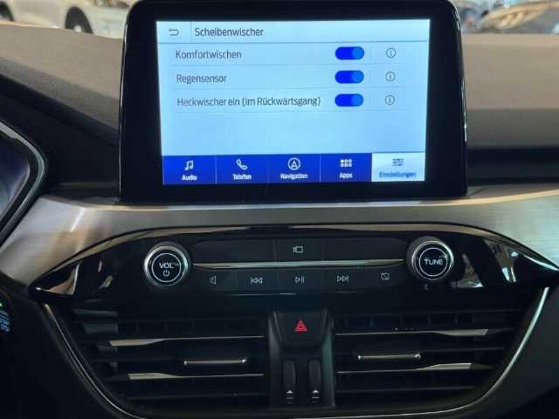 Ford Kuga Titanium+Automatik+AHK+Pano+Head-Up+Kamera