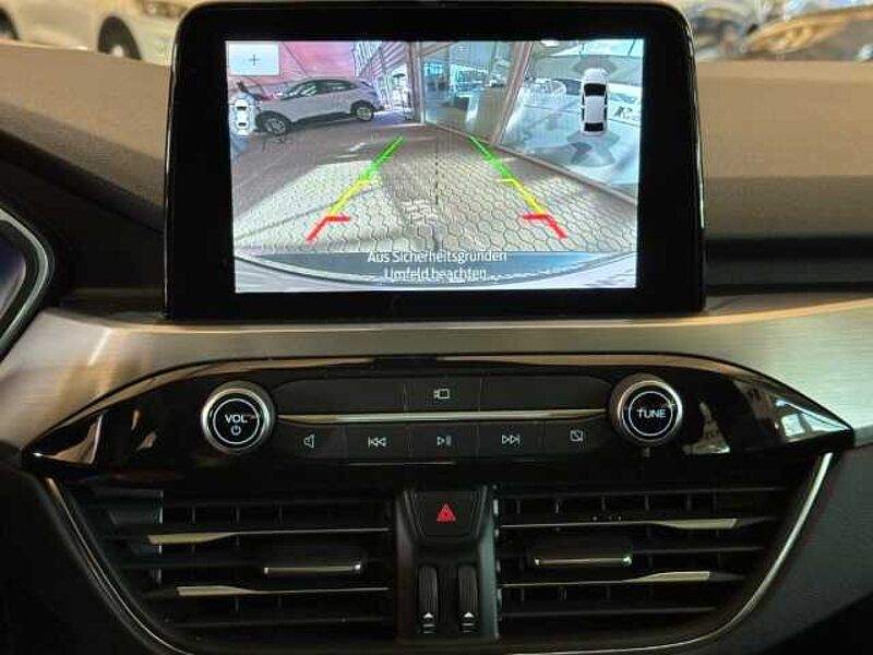 Ford Kuga Titanium+Automatik+AHK+Pano+Head-Up+Kamera