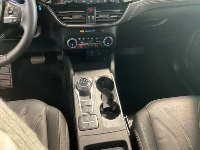 Ford Kuga Plug-In Hybrid Vignale PDC. RÜCKF. NAVI. Winter-P