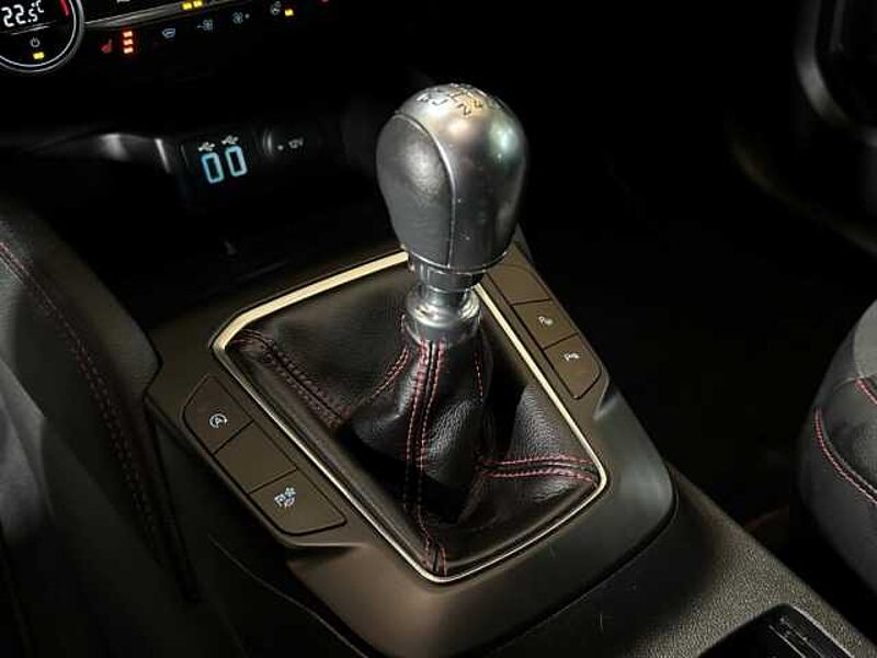 Ford Kuga ST-Line X+Kamera+B&O+Key-Free+BILS+Navi