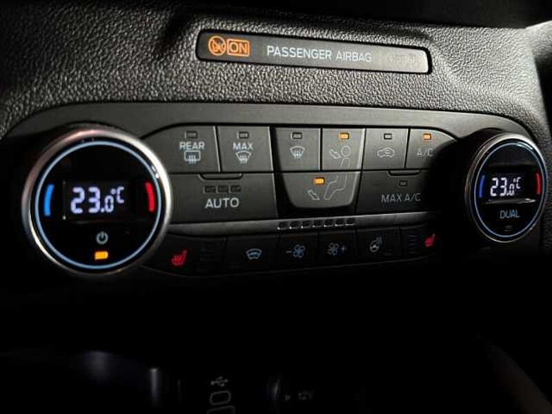 Ford Kuga Cool&Connect+Automatik+Navi+PDC+Winter-P.