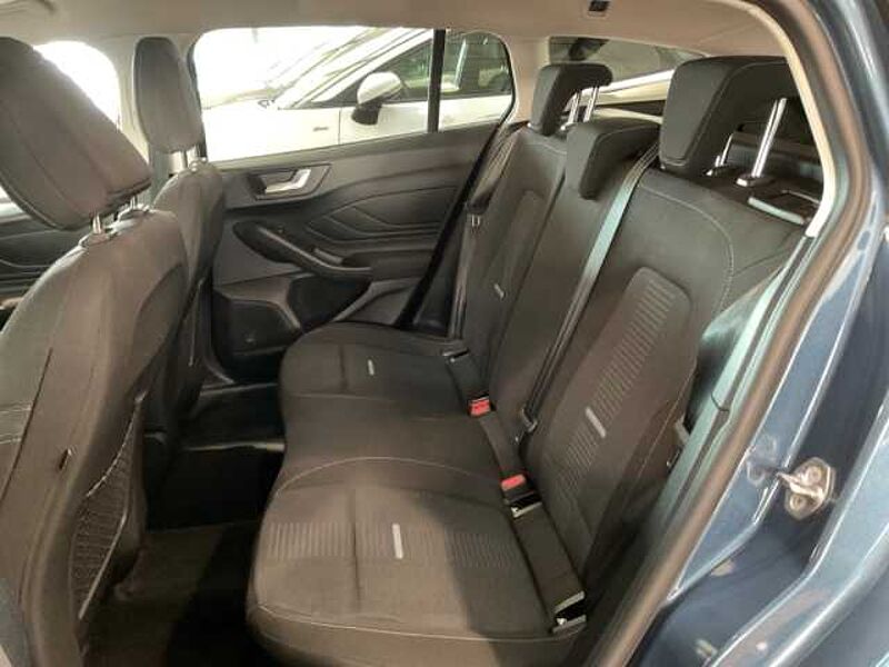 Ford Focus Turnier Active+Automatik+LED+Kamera+Navi