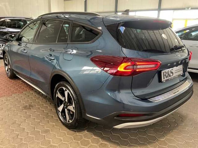 Ford Focus Turnier Active+Automatik+LED+Kamera+Navi