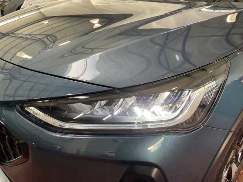 Ford Focus Turnier Active+Automatik+LED+Kamera+Navi